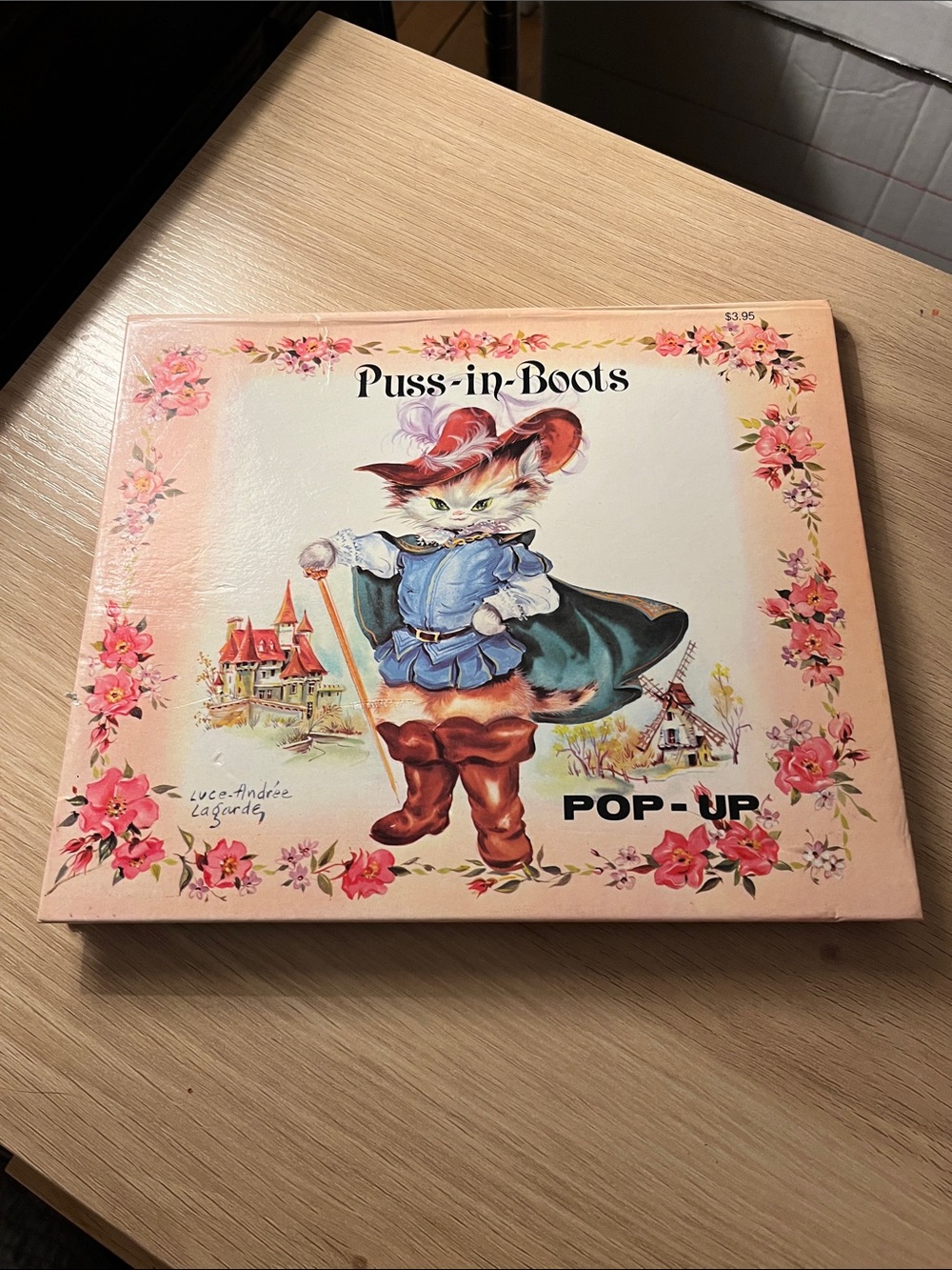 Vintage 1984 Puss-in-Boots Pop-Up Book Lucie-Andrée Lagarde Complete